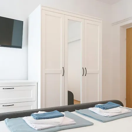 Maestral Arba 3* Barbat na Rabu