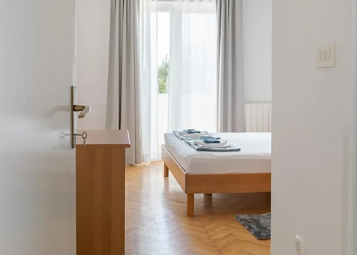 ベッド・アンド・ブレックファスト Maestral Arba