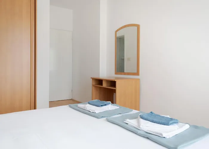 ベッド・アンド・ブレックファスト Maestral Arba 3*