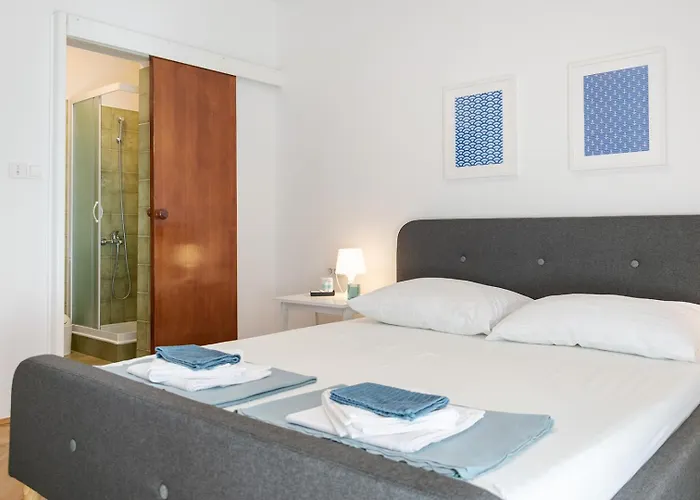 ベッド・アンド・ブレックファスト Maestral Arba Barbat na Rabu